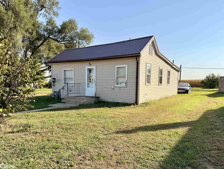 611 N 5th Avenue  Marshalltown IA 50158 photo