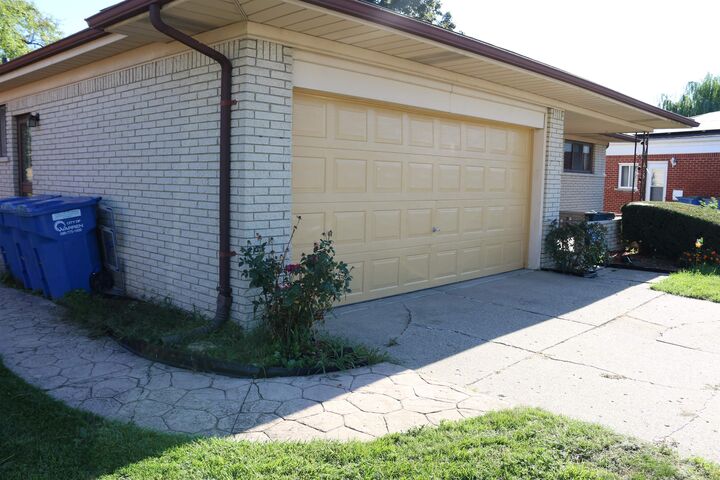 Property Photo:  4878 Wolgast Street  MI 48092 