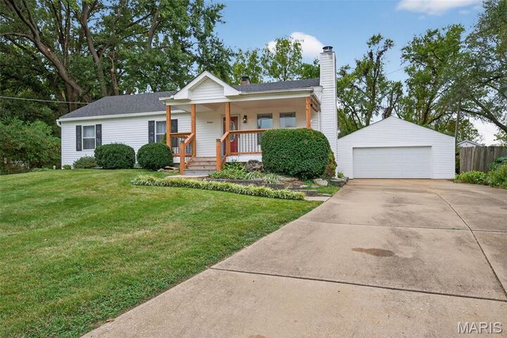 Property Photo: 11342 De Runtz Avenue MO 63043