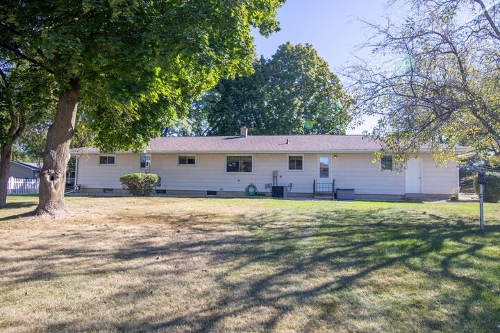 Property Photo: 314 Hillcrest Dr WI 53916