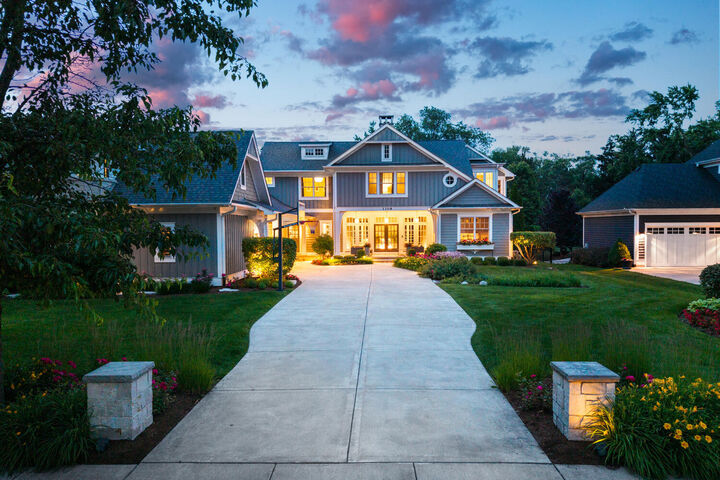Property Photo:  1308 N Wright Street  IL 60563