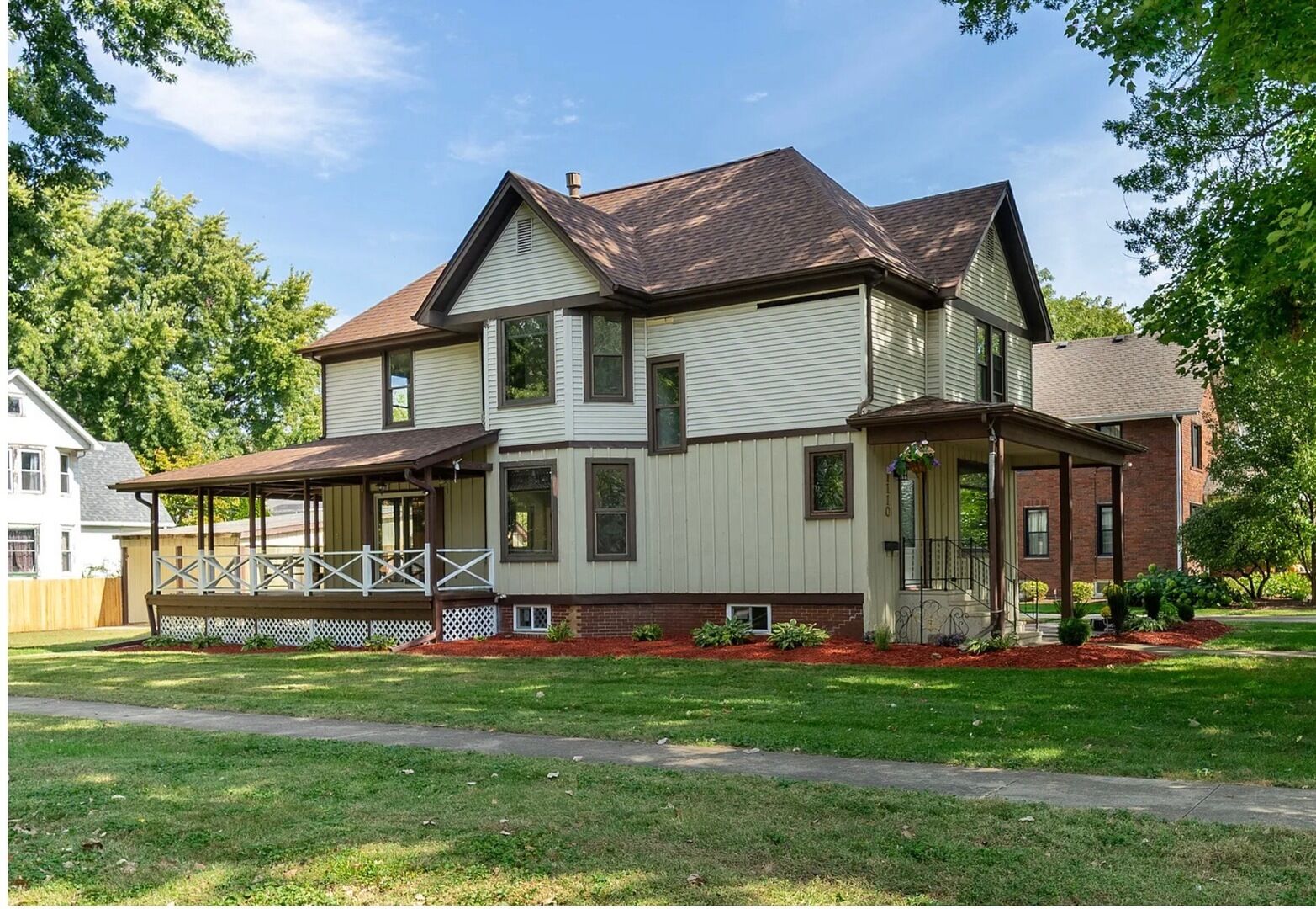 Property Photo: 1110 5th Street IL 61342