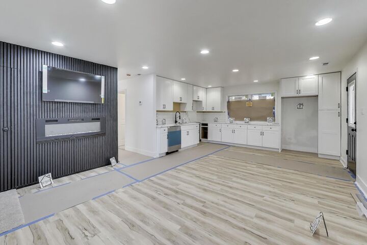 Property Photo: 1947 Yale Avenue IL 60411