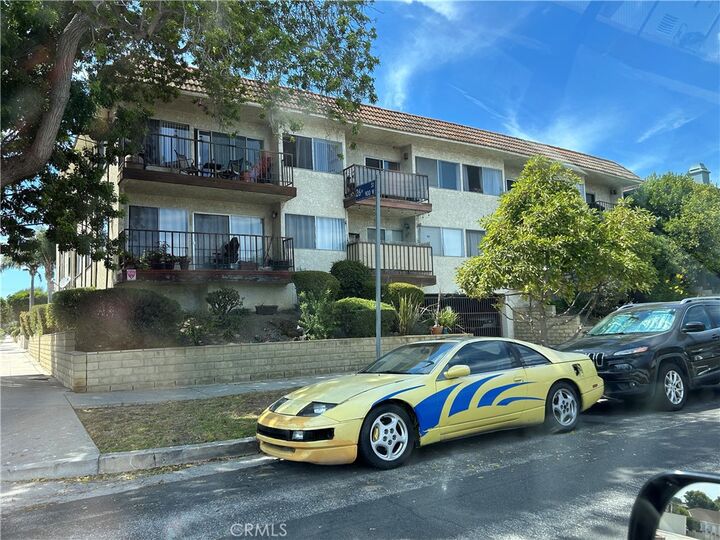 Property Photo:  910 W 26th  CA 90731