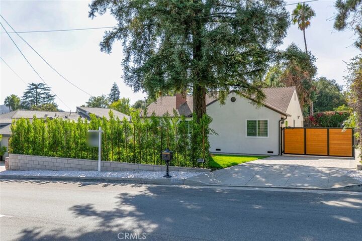 Property Photo:  4825 Angeles Crest  CA 91011 
