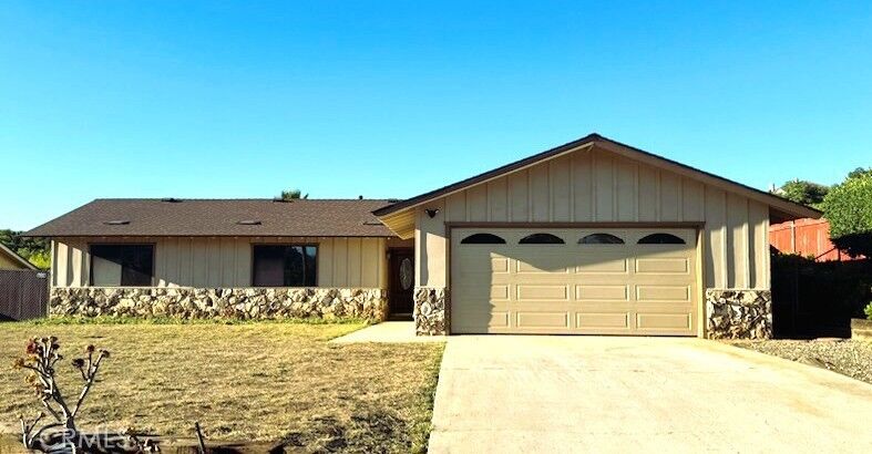 Property Photo: 2433 Summerhill Lane CA 92028