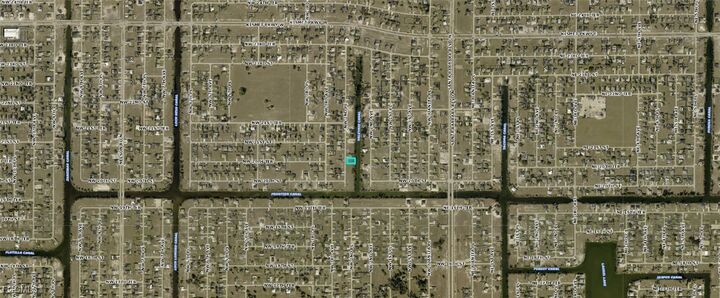 Property Photo:  2021 NW 2nd Place  FL 33993 