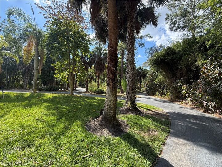 Property Photo: 410 6th Street NE FL 34120