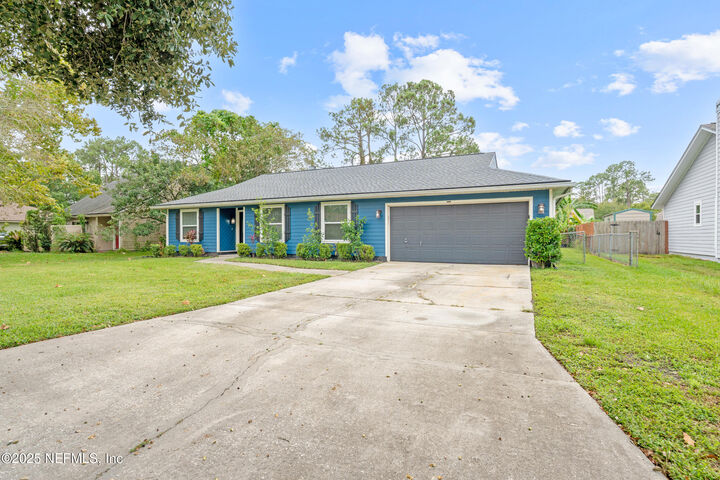 Property Photo: 4252 Pilgrim Way FL 32257