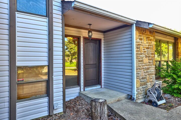 Property Photo:  1609 Poplar Ridge Court  KY 41042 