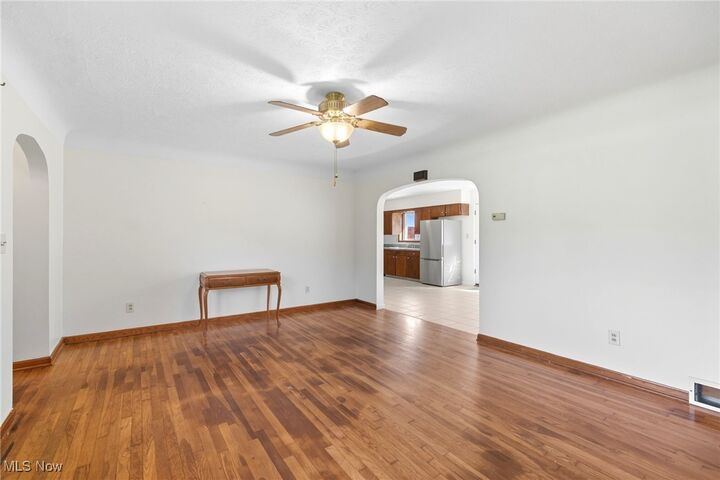 Property Photo:  5479 E Heisley Road  OH 44060 