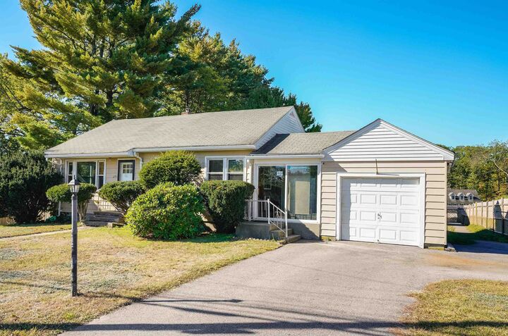 Property Photo:  275 S Mammoth Road  NH 03109 