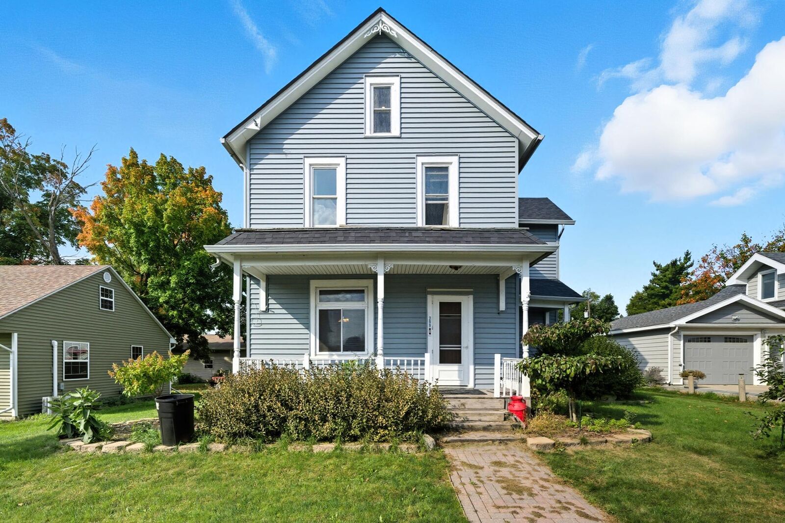 Property Photo:  209 1st Avenue SE  MN 55397 