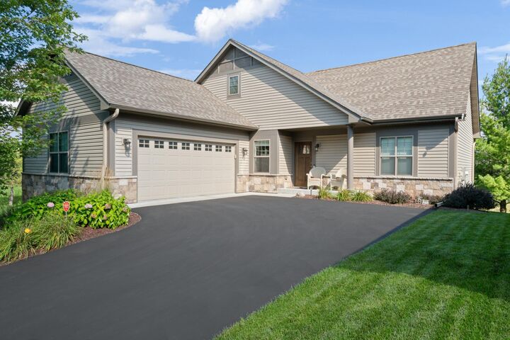 Property Photo:  115 Crest Drive  MN 55315