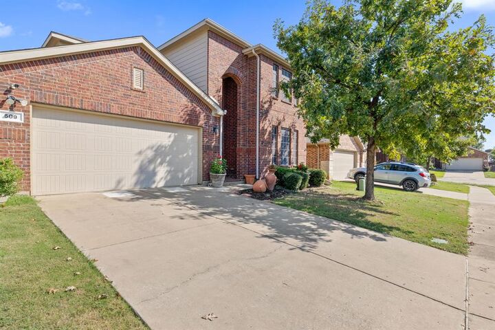 Property Photo: 509 Earp Street TX 76227