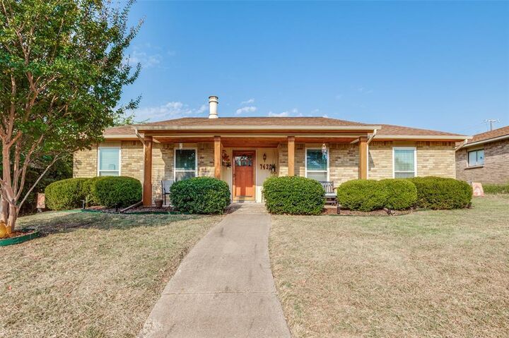 7430 Cloverglen Drive  Dallas TX 75249 photo