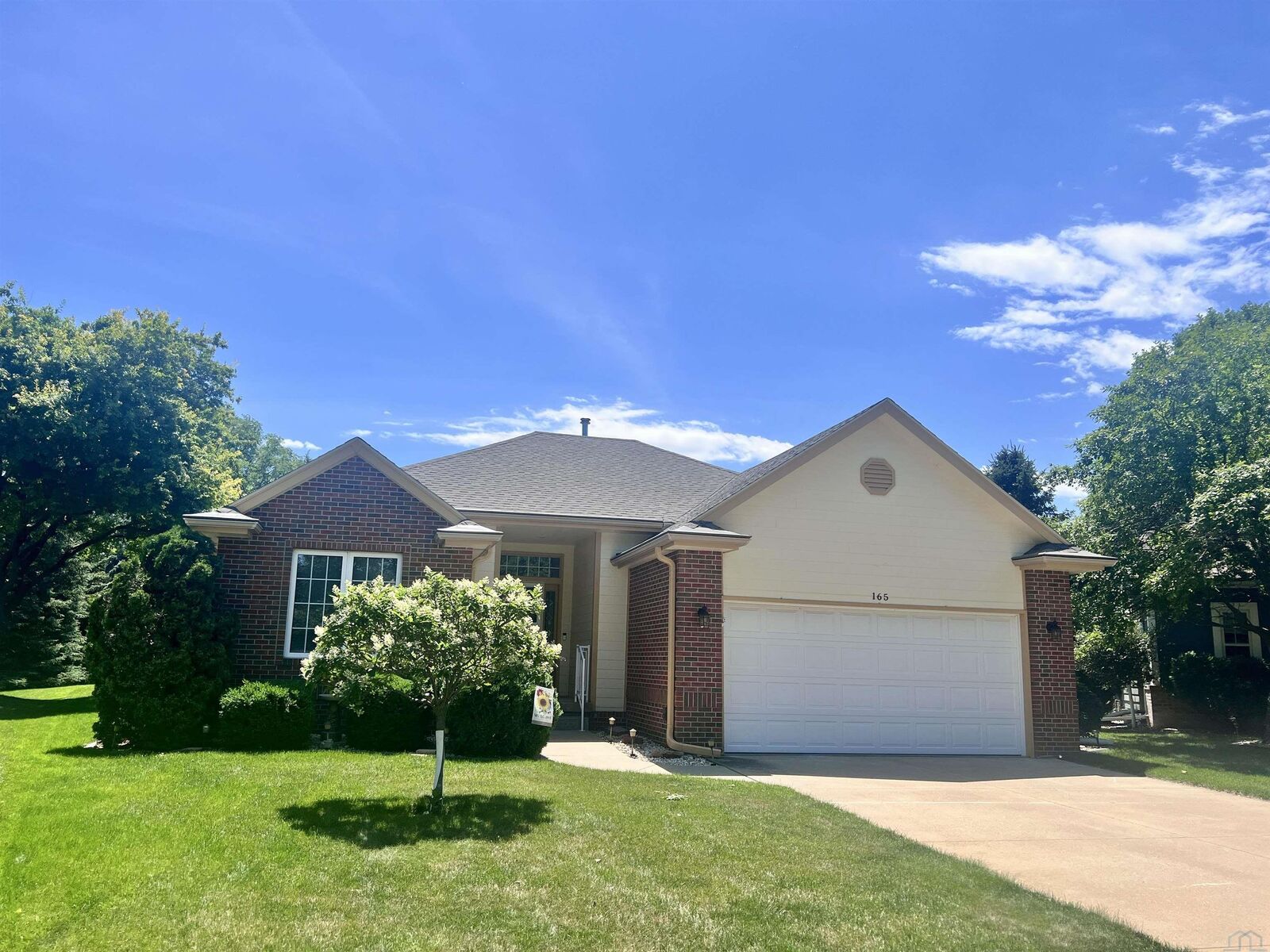 Property Photo: 165 Prairie Bend SD 57049