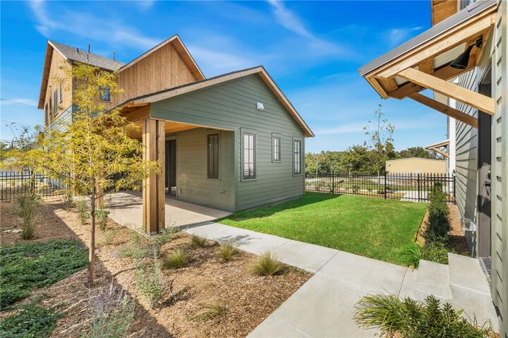 Property Photo:  1016 NW A Street  AR 72712 