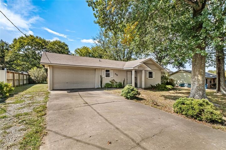 Property Photo:  6 Cowgur Lane  AR 72715 