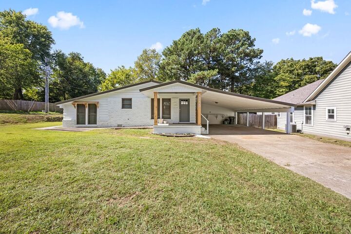 1815 N Woolsey Avenue  Fayetteville AR 72703 photo