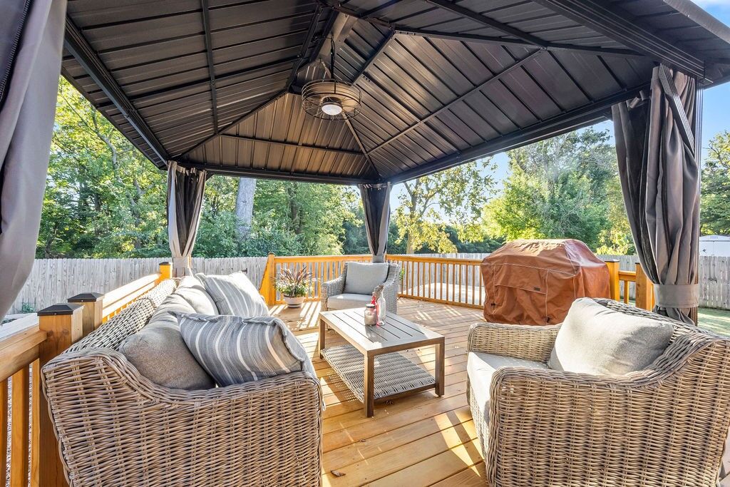 Property Photo:  325 Bluff Drive  AR 72745 