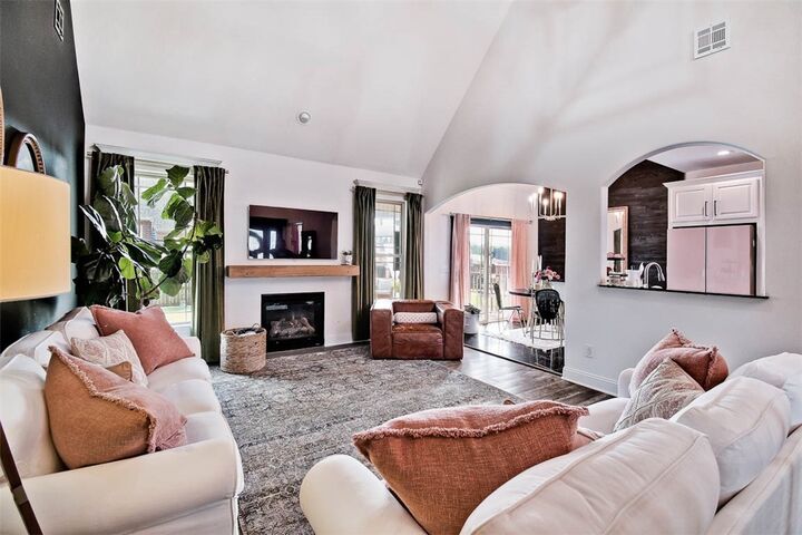 Property Photo: 1726 W Berkeley Avenue AR 72758