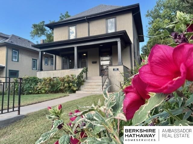 2822 S 32 Avenue  Omaha NE 68105 photo