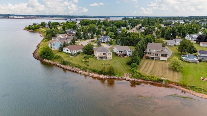 Property Photo:  5 Chelsea Lane  PE C1B 0J1 