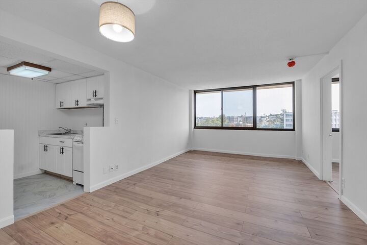 Property Photo:  70 Southbridge Street 602  MA 01608 