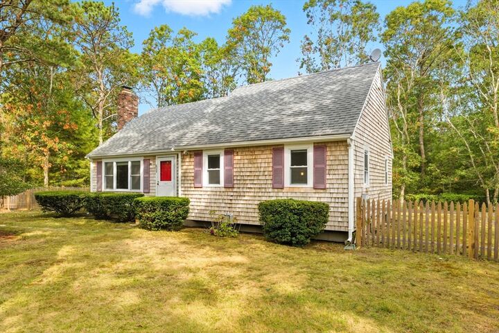 28 Shepard Pl  Falmouth MA 02536 photo