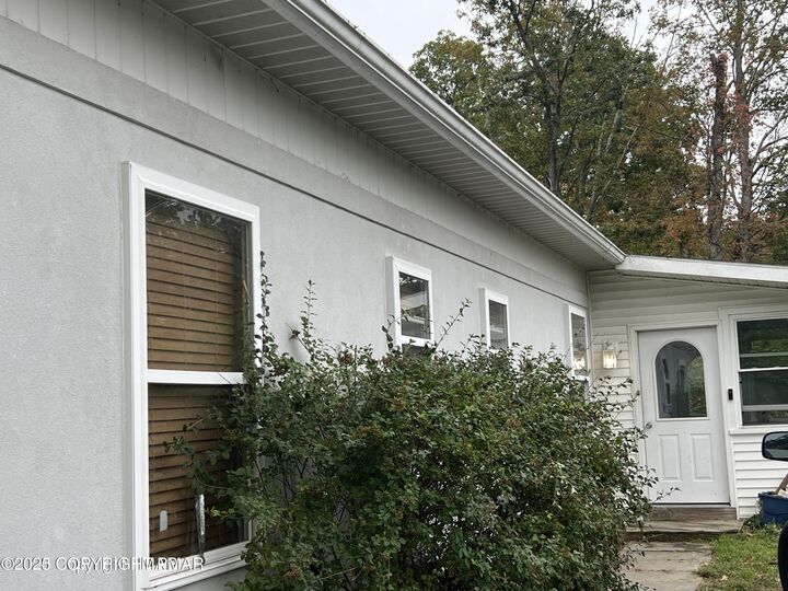 Property Photo: 115 Lester Lane PA 18360