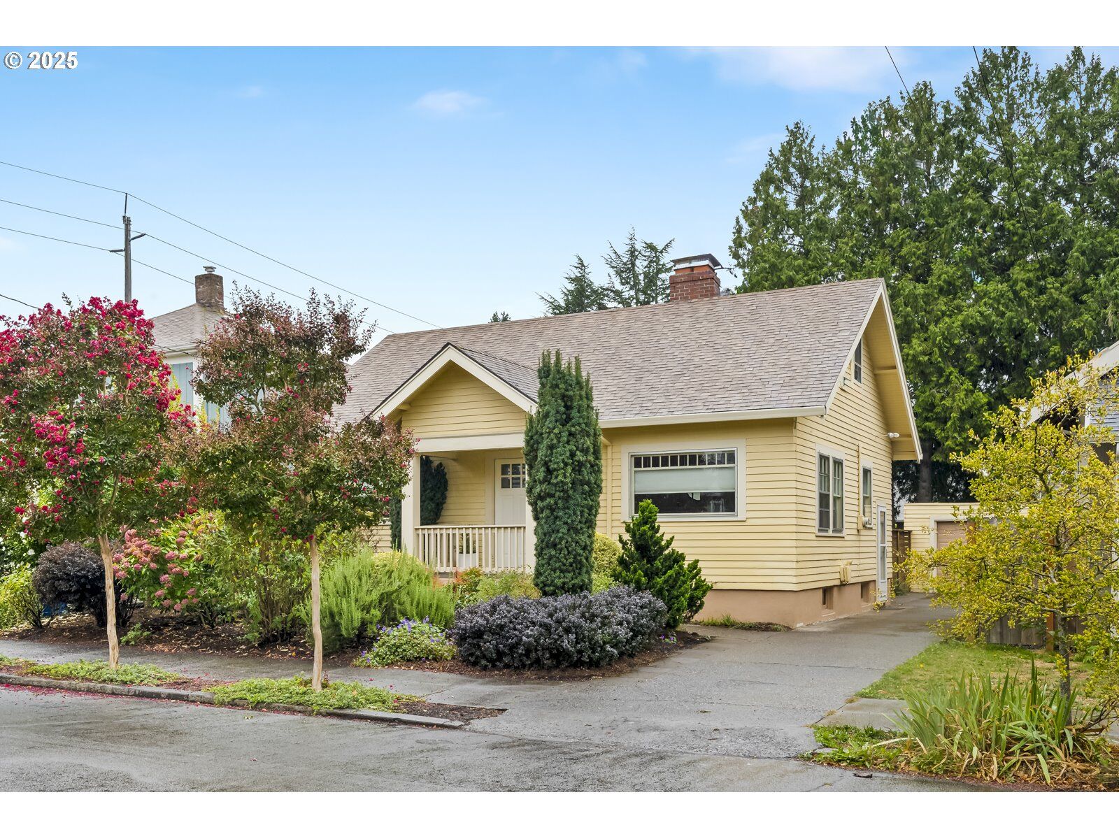 Property Photo: 15 NE 75th Ave OR 97213
