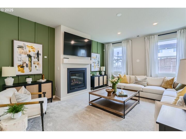 Property Photo: 31075 NW Yorkshire St OR 97133