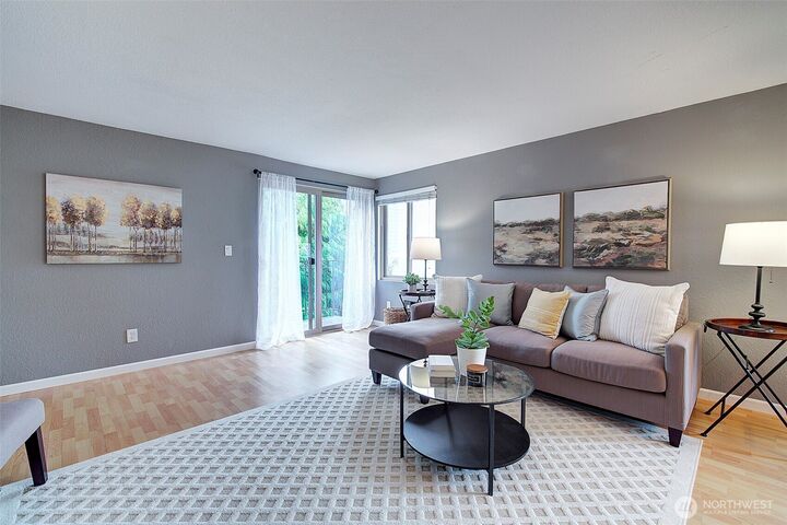 Property Photo:  10106  Greenwood Avenue N 302  WA 98133 
