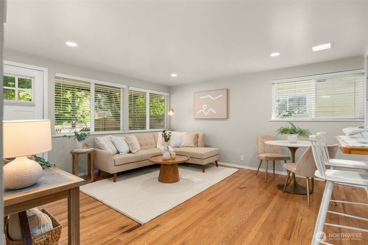 Property Photo:  123  Martin Luther King Jr Way A  WA 98122 