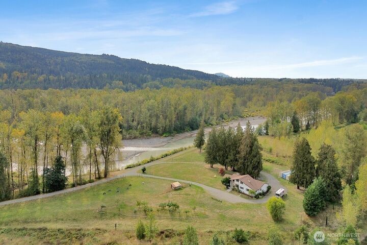 Property Photo:  3999  Deming Road  WA 98247 