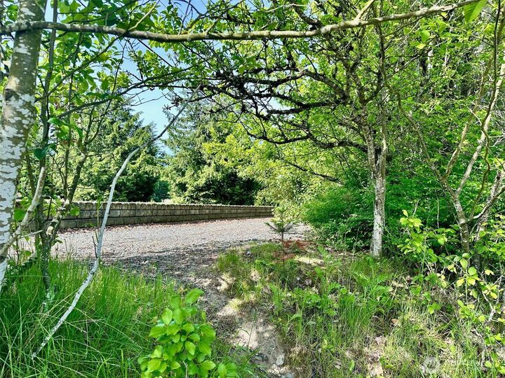 Property Photo:  3010 E Sunset Drive  WA 98226 