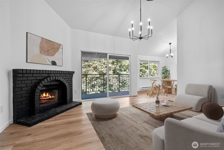 Property Photo: 12719 NE 116th Street E302 WA 98034