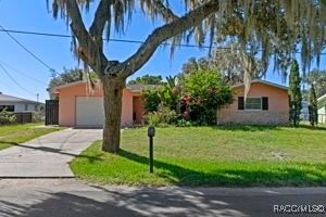 Property Photo: 7330 E Allen Drive FL 34450