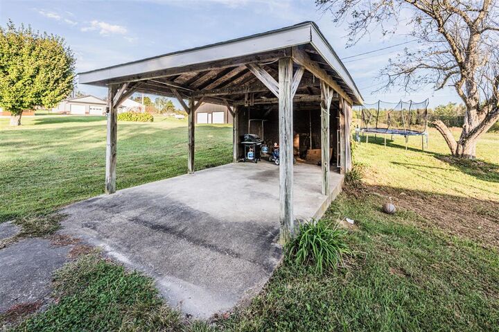 Property Photo:  2694 Roseville Road  KY 42141 