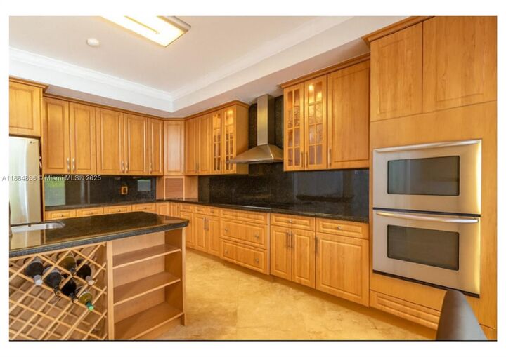 Property Photo: 18551 NW 14th St FL 33029