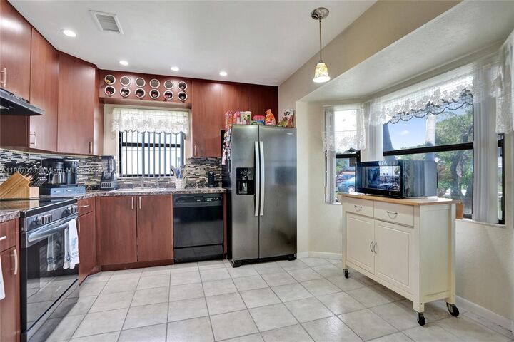 Property Photo: