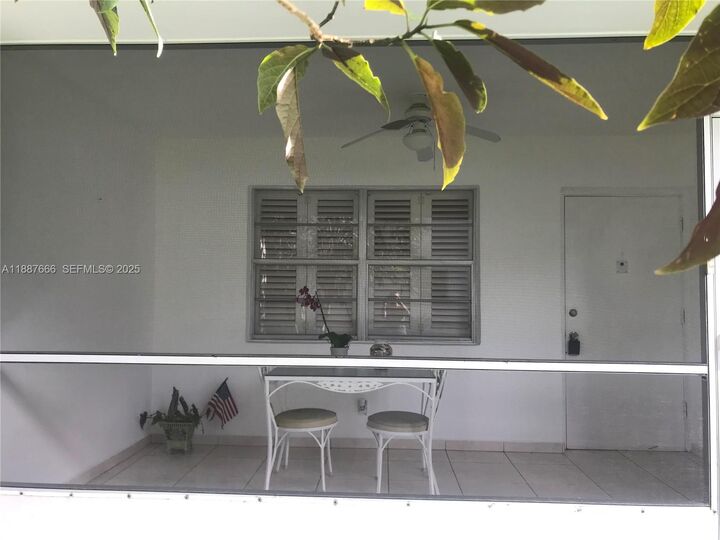 Property Photo:  581 Blue Heron Dr 122-B  FL 33009 