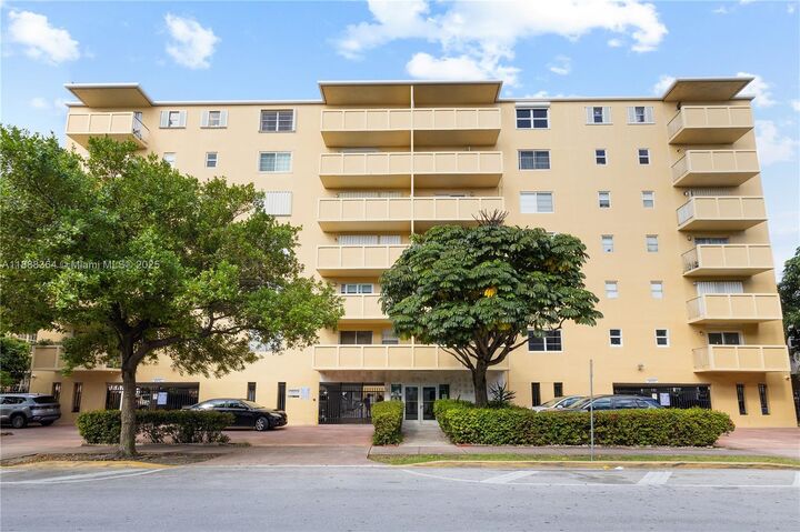 730 Pennsylvania Ave 210  Miami Beach FL 33139 photo