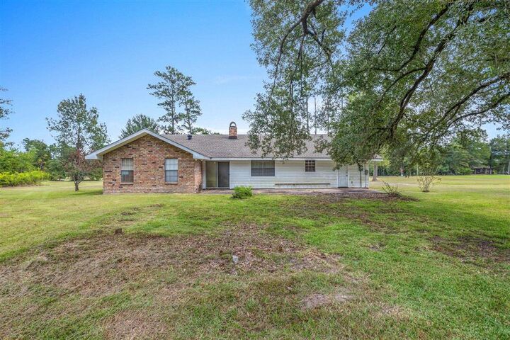 Property Photo: 2295 Sutherland Road LA 70611