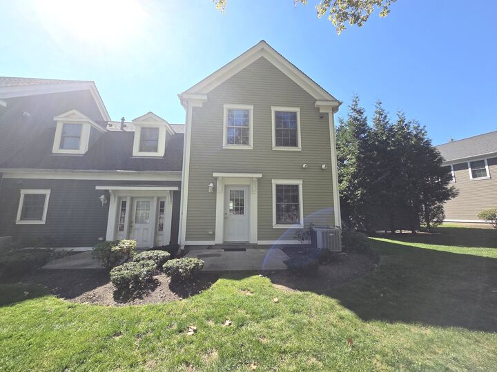 Property Photo: 40 Stoneridge Circle 40 CT 06902