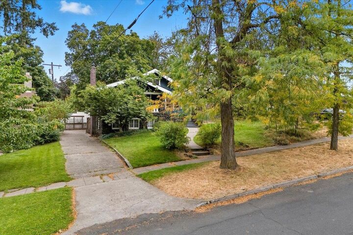 Property Photo: 2817 S Scott St WA 99203