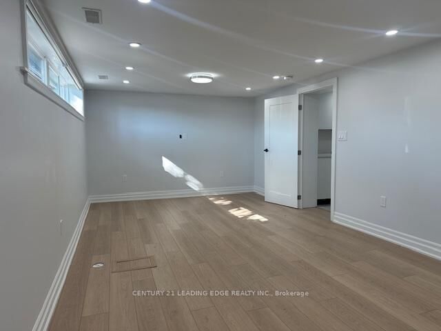 Property Photo:  39 Elinor Avenue Bsmt  ON M1R 3H1 