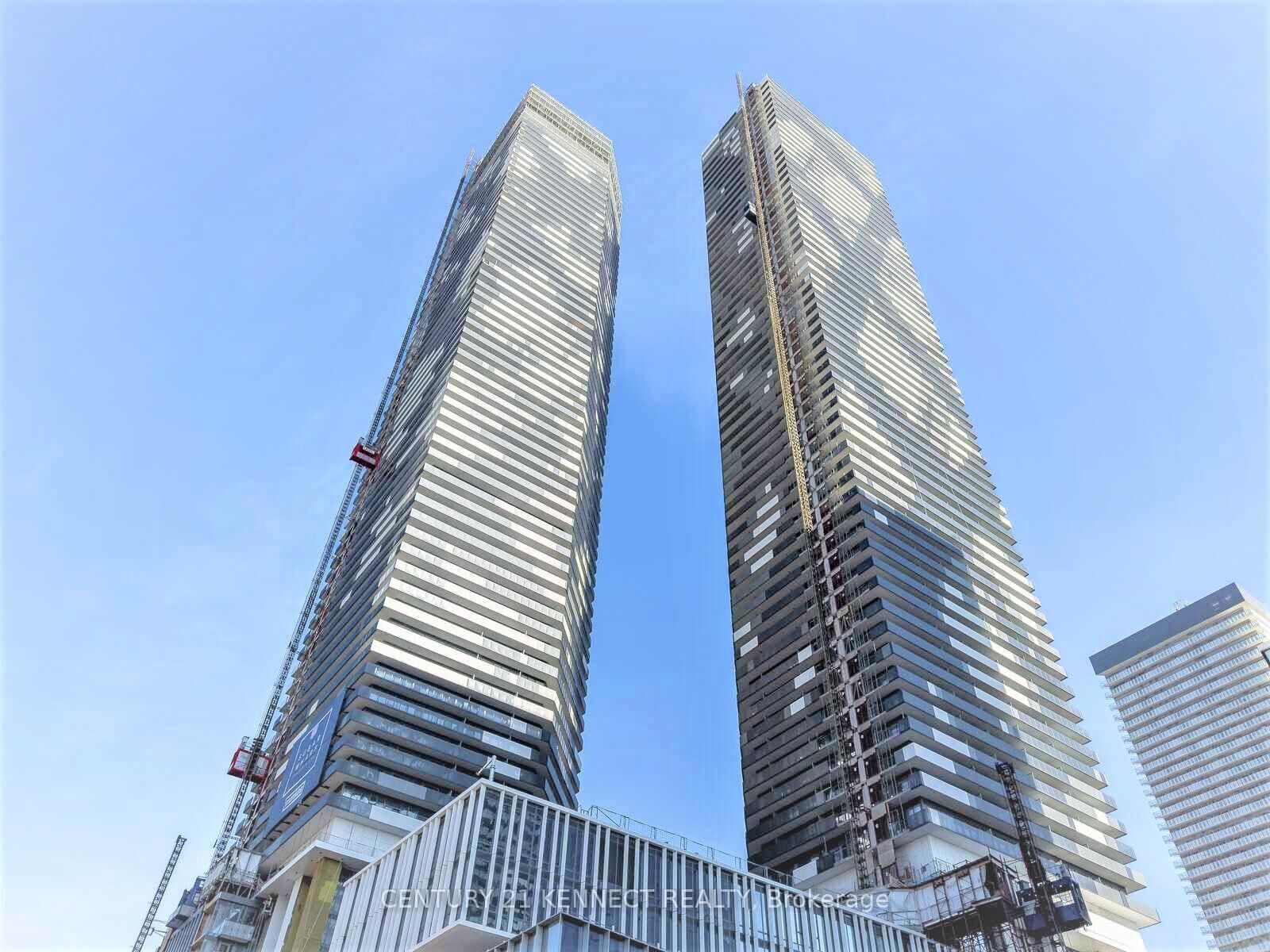 Property Photo:  138 Downes Street 5212  ON M5E 0E4 