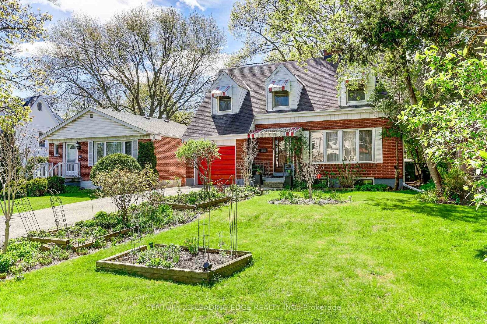 Property Photo: 19 Royaleigh Avenue ON M9P 2J4